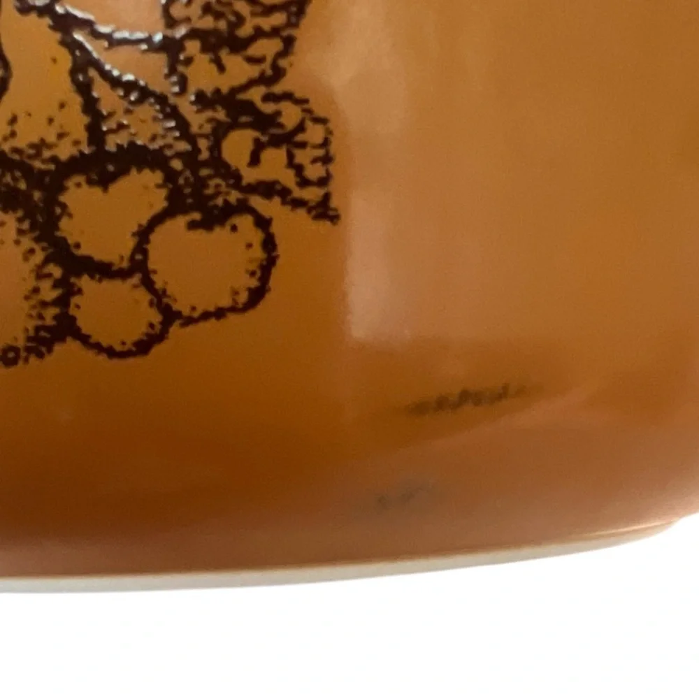 Vintage Pyrex 043 1.5 Qt Old Orchard Fruit Tan‎ Casserole Dish with Brown Lid